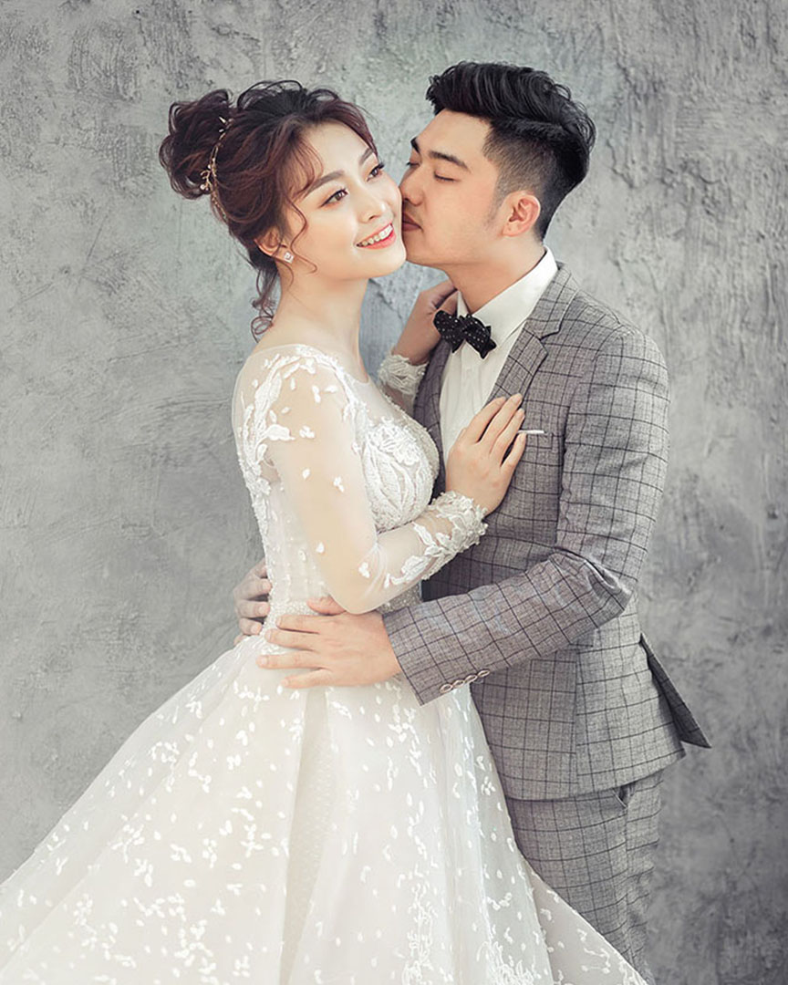 Album chụp ảnh cưới trong studio BachTuyet Bridal