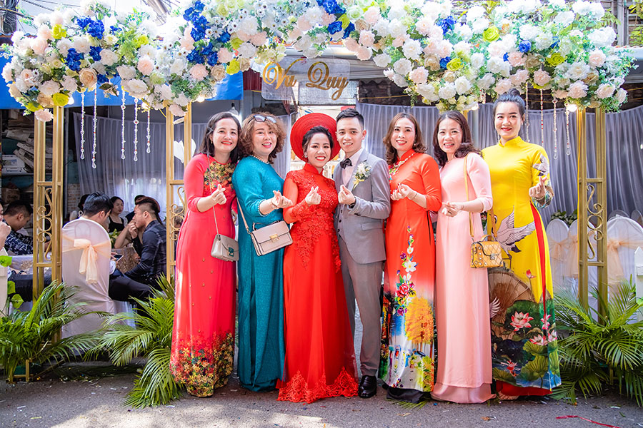 Áo dài lên chức của Bạch Tuyết có khì khác biệt?