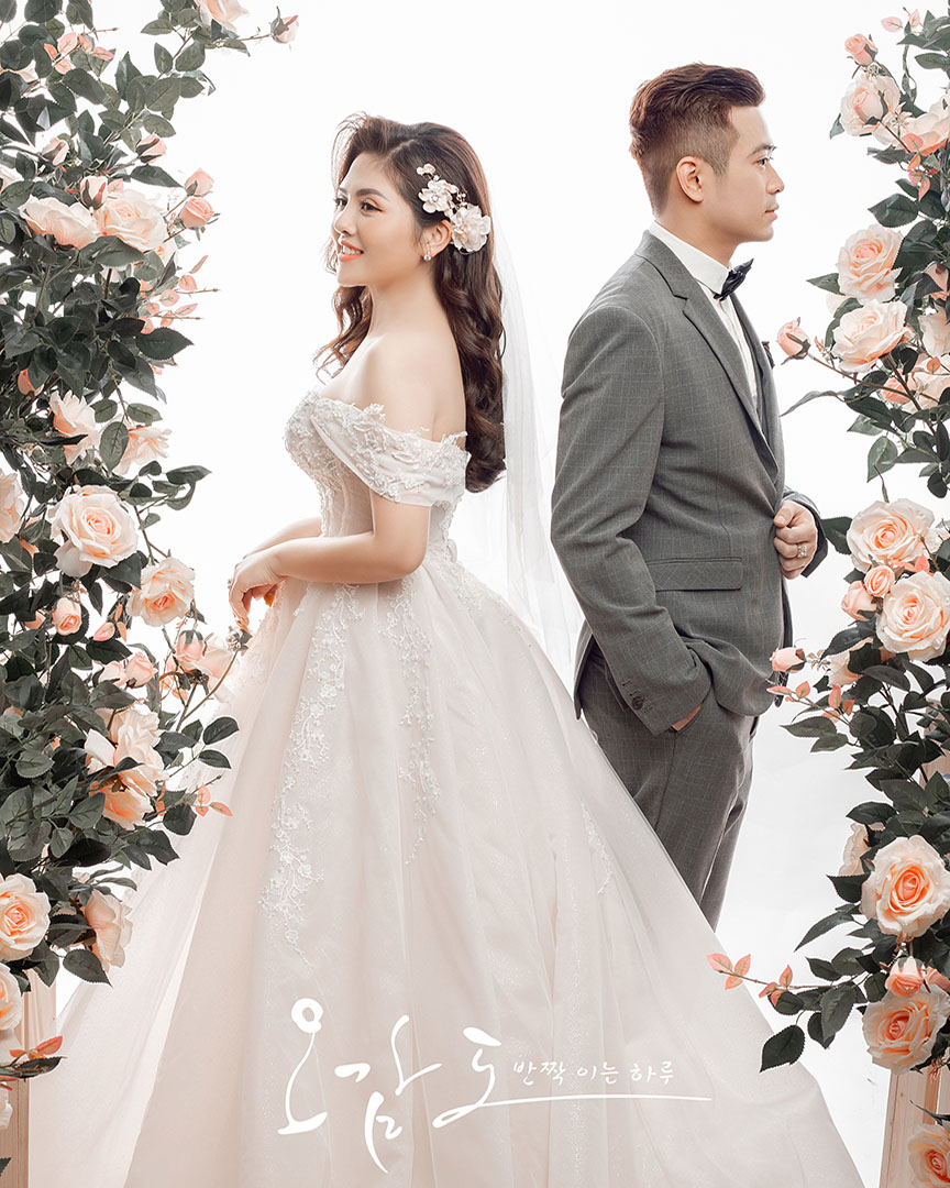 Album chụp ảnh cưới Studio tiết kiệm chi phí
