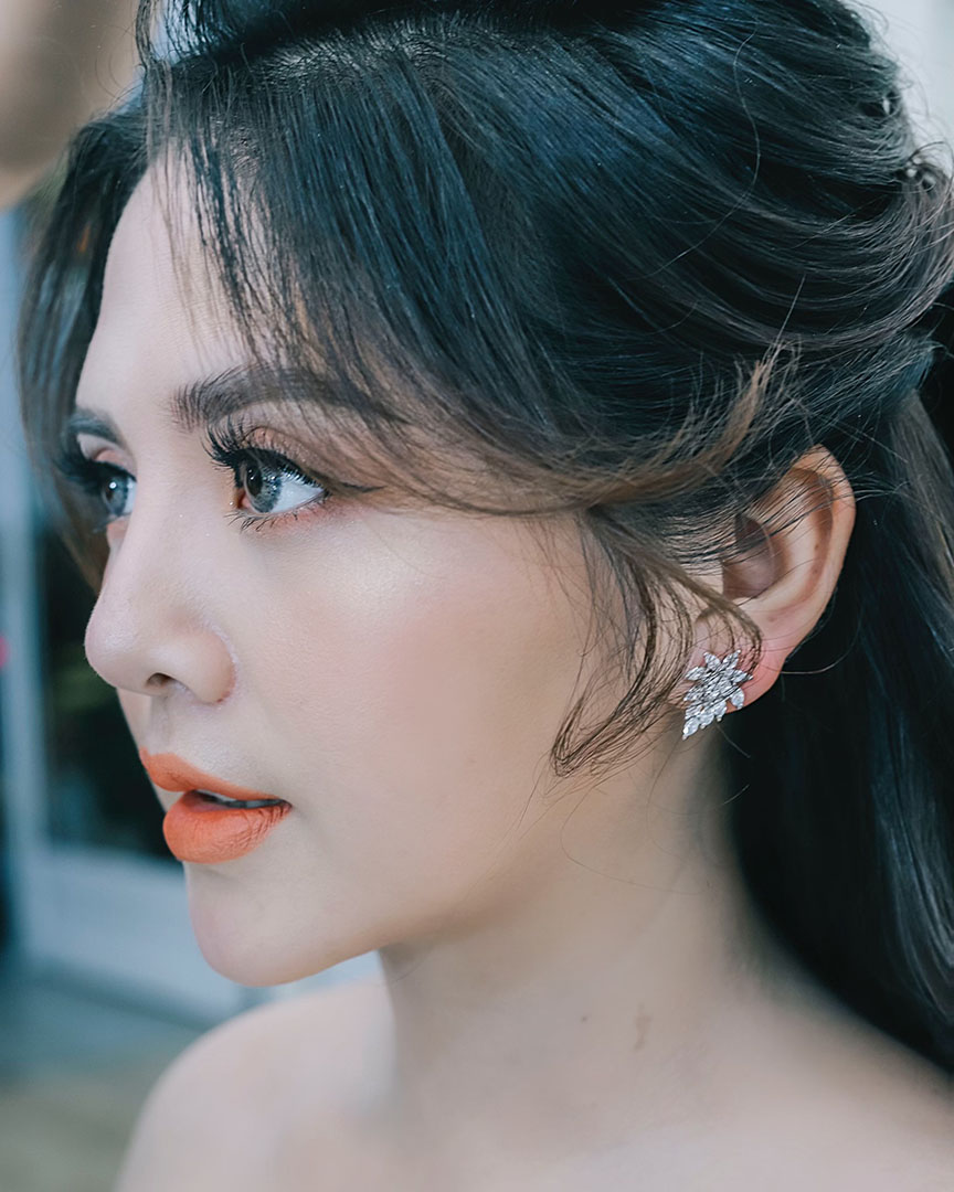Trang điểm cô đâu ngày cưới tại BachTuyet