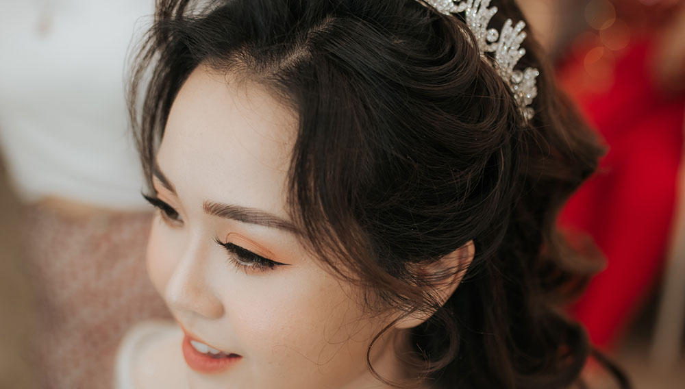 cách trnag điểm cô dâu không quá đậm