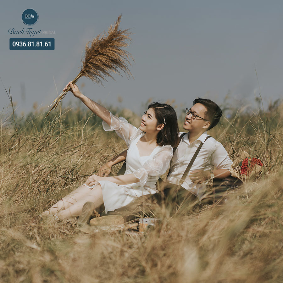 Tạo dáng cô dâu chú rể đẹp