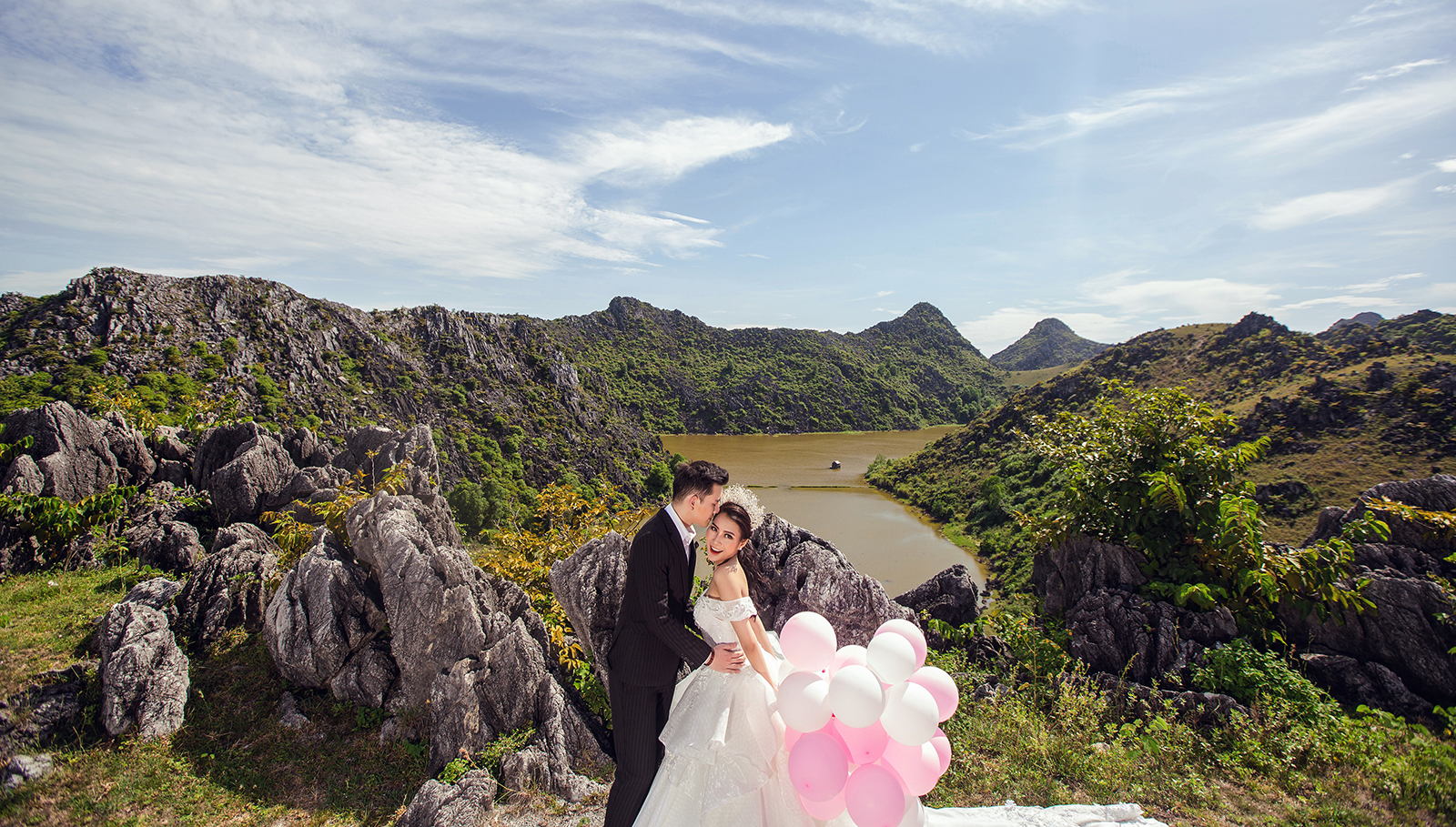 Chụp ảnh cưới ở Ninh Bình mùa nào đẹp? Nên chụp tại địa điểm nào?