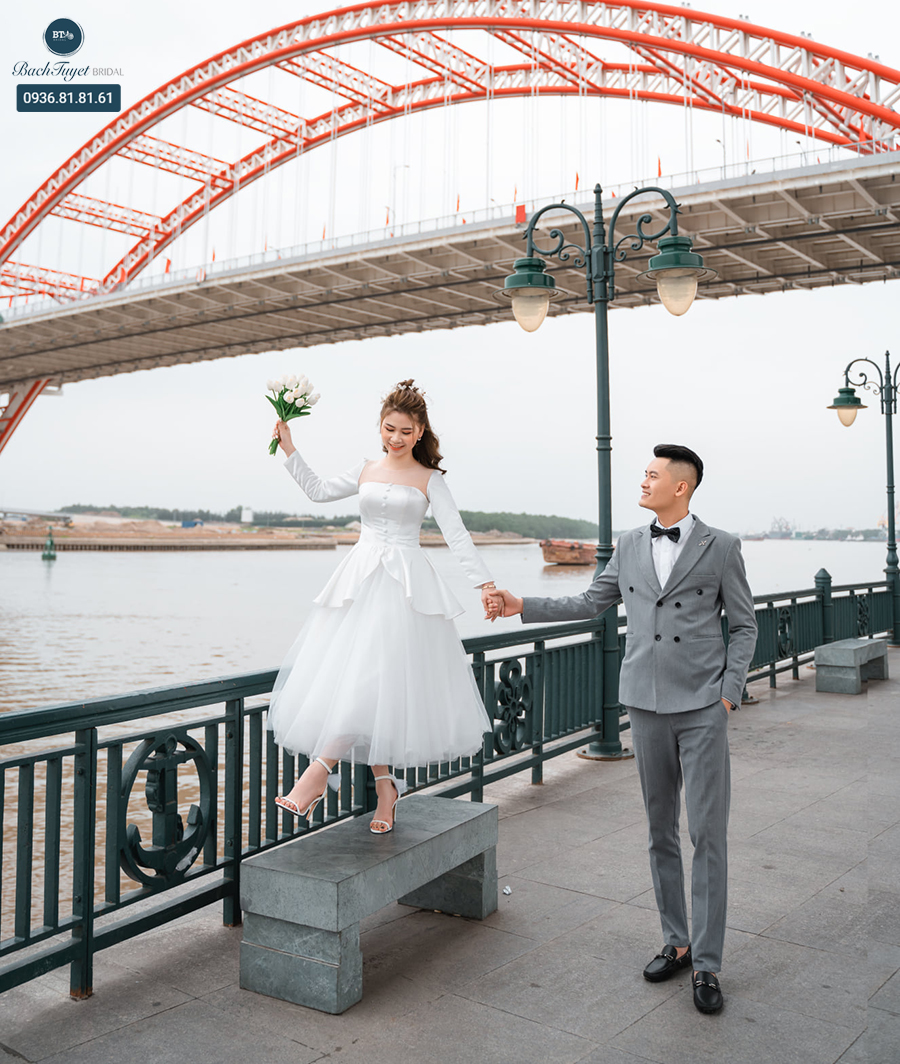 Váy cưới ngắn