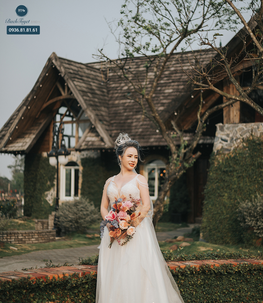 Váy cưới xòe