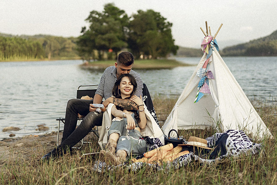 Chụp ảnh cưới concept dã ngoại