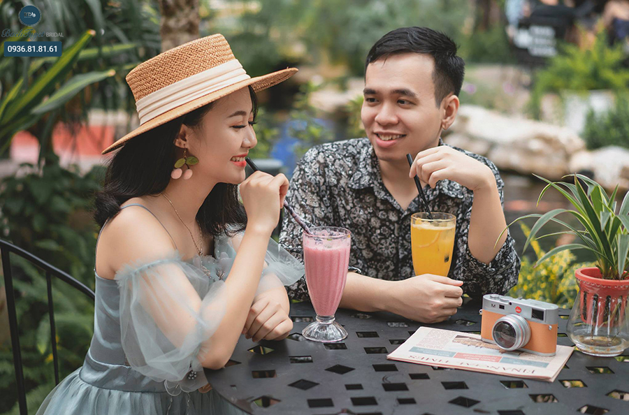 Chụp ảnh cưới đơn giản phong cách đời thường
