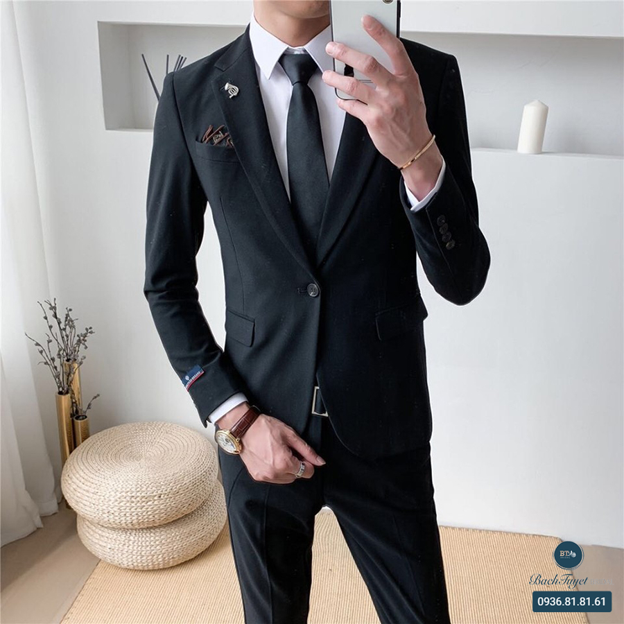 chụp ảnh cưới mặc vest màu gì vest đen lịch lãm