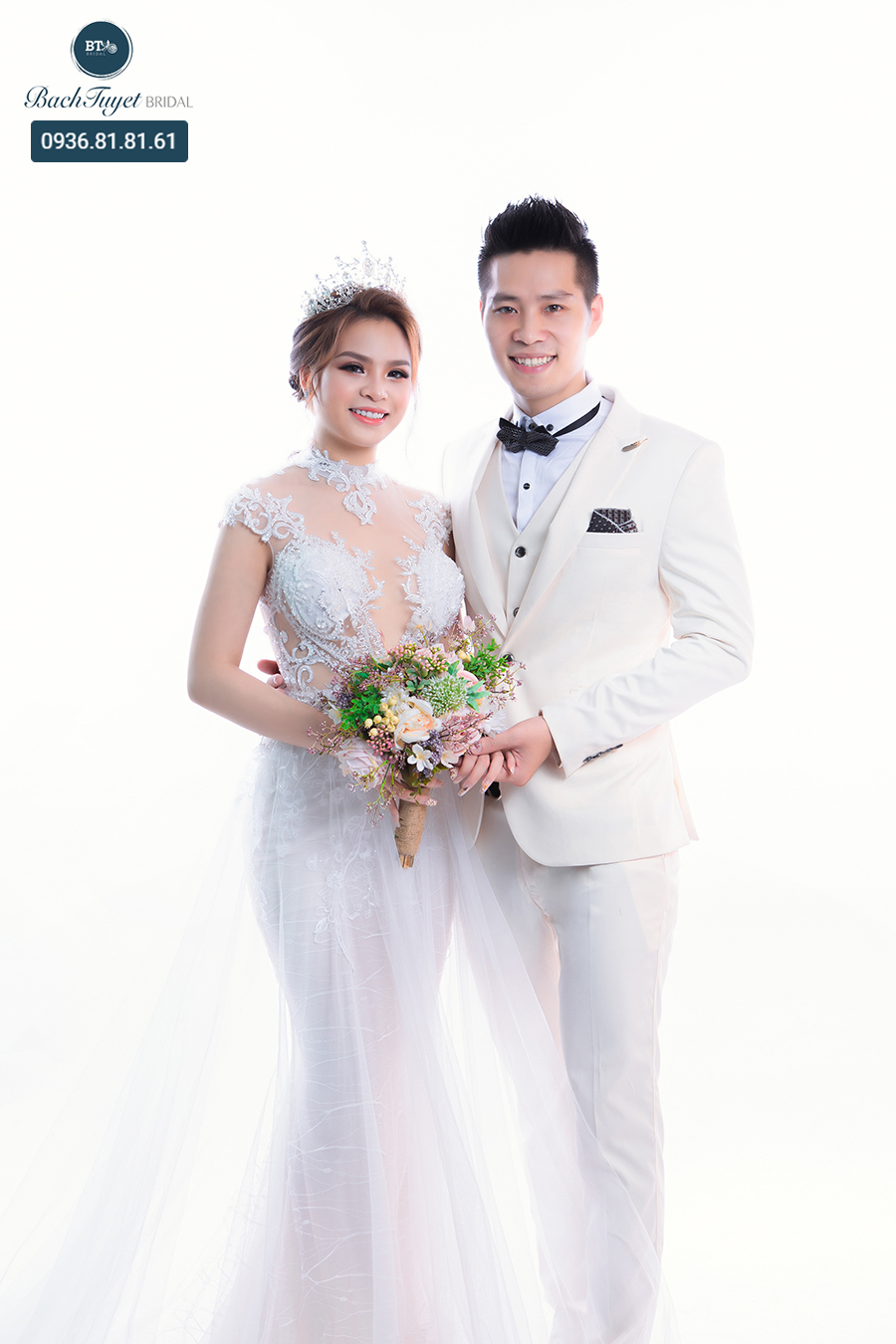 chụp ảnh cưới mặc vest màu gì vest trắng lãng tử