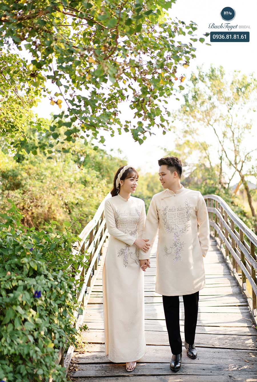 đám cưới ăn hỏi mặc gì áo dài cách tân
