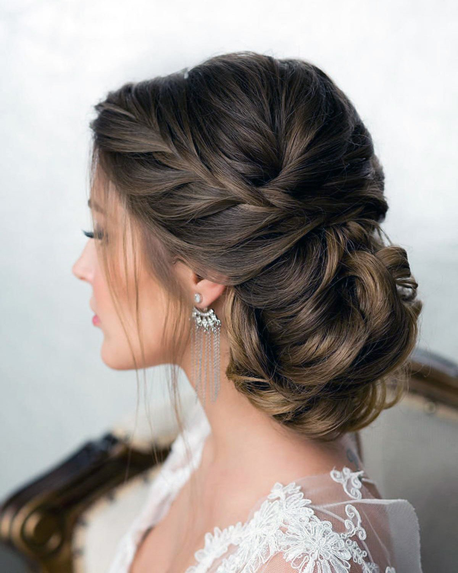kiểu tóc tết búi updo