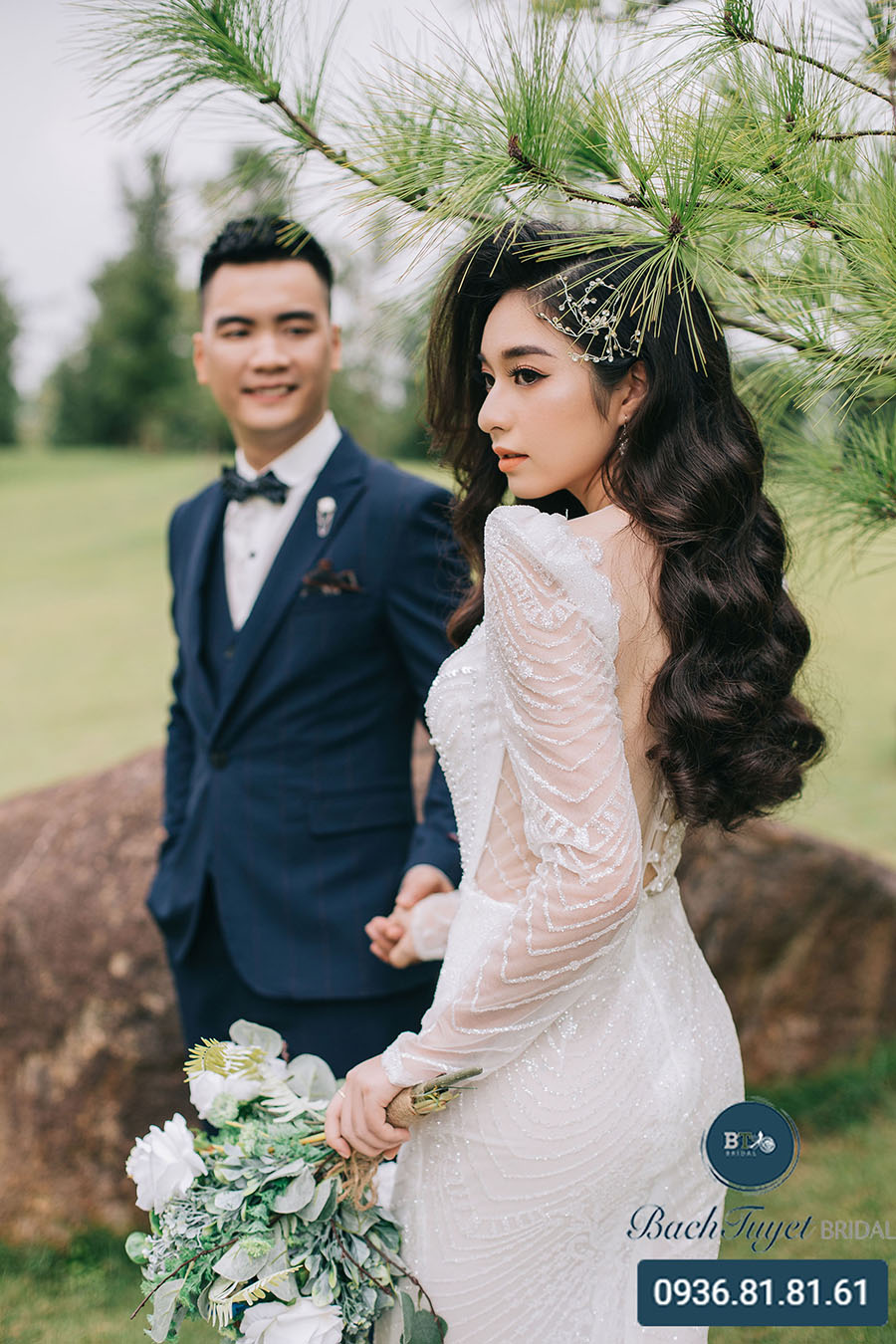 tóc xoăn sóng nước nữ tính