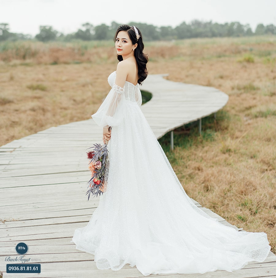 trang điểm chụp ảnh cưới ngoài trời phong cách tự nhiên