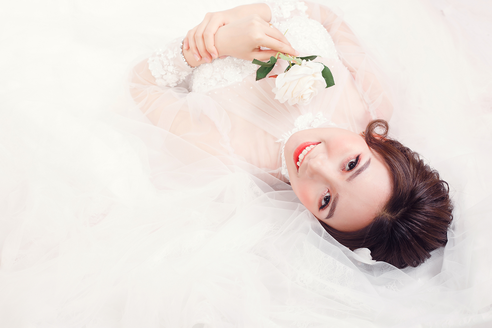 Bí quyết làm đẹp cho cô dâu trước ngày cưới 1 tuần