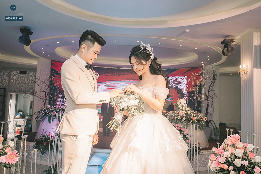 đeo nhẫn cưới có ý nghĩa thế nào