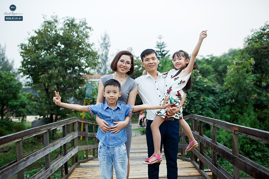 Đồng phục hay trang phục đời thường chụp ảnh gia đình