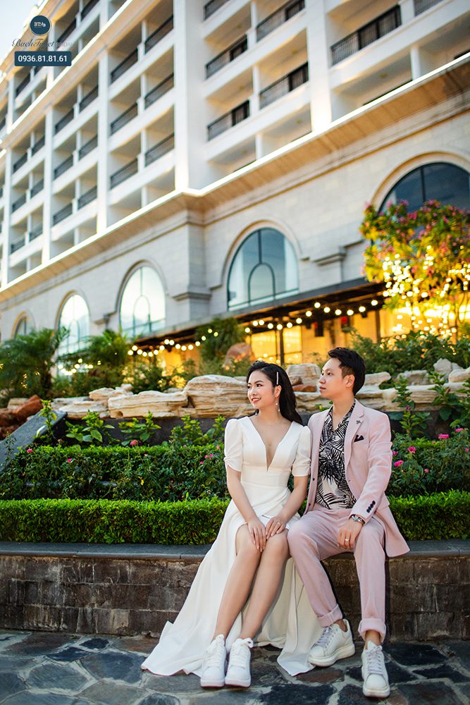 váy cưới ngắn chụp ngoại cảnh 