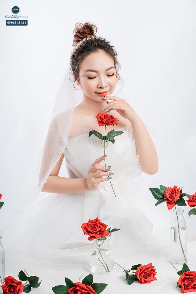 chọn váy cưới phù hợp với màu da