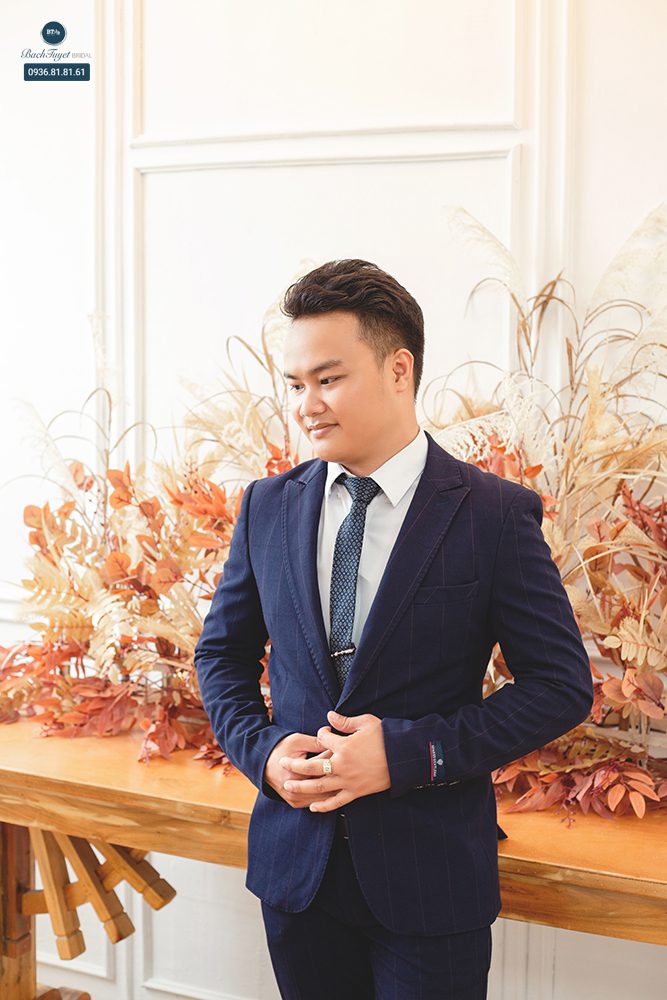 Phụ kiện cho chú rể - cà vạt hoặc nơ đeo cổ