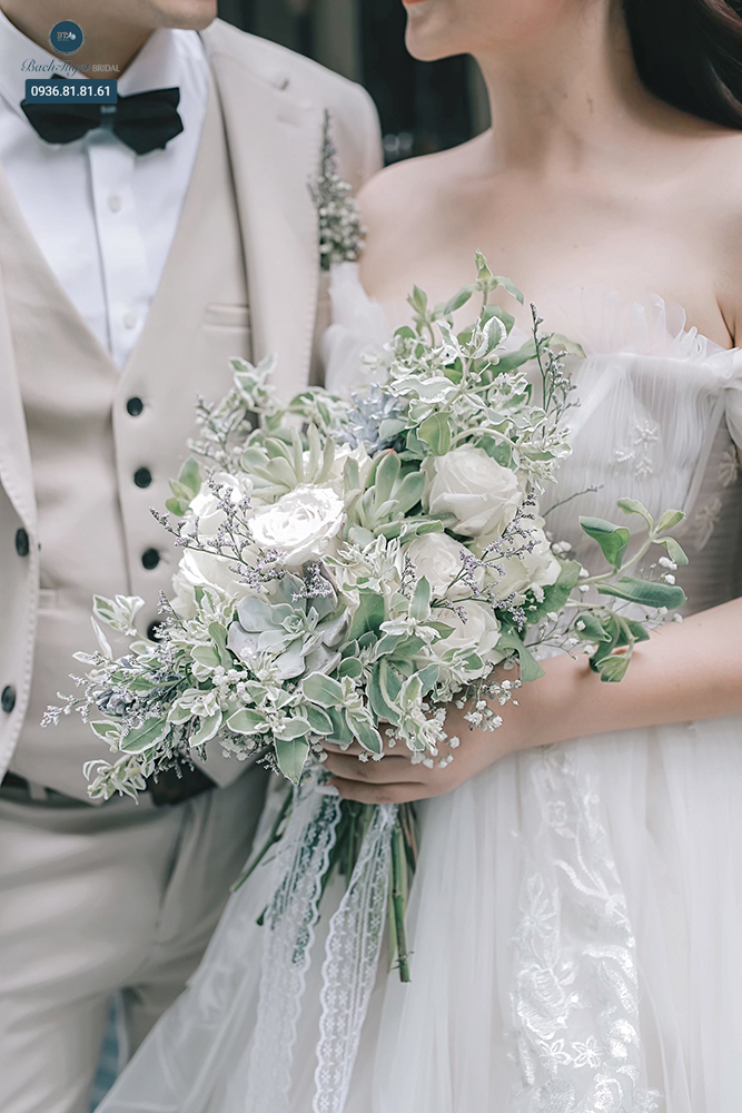 Chọn hoa cưới cầm tay theo mùa