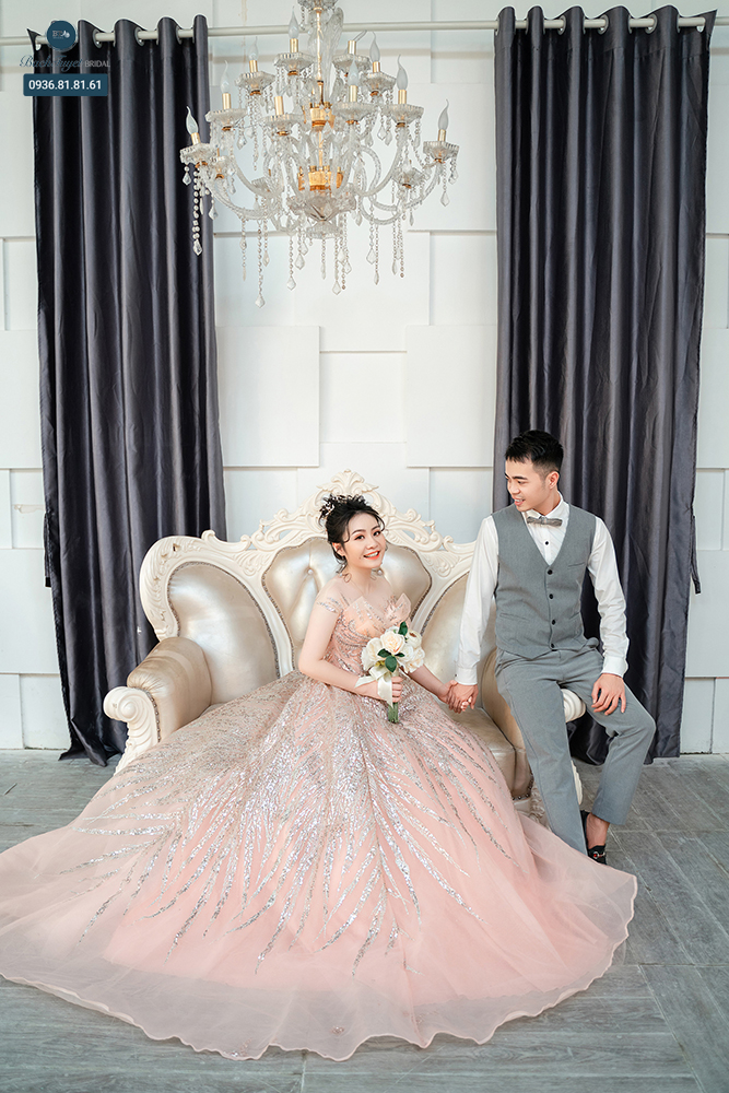 Chọn loài hoa cưới chủ đạo