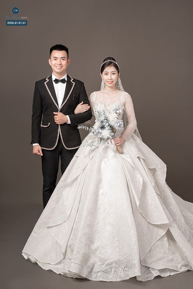 Chụp ảnh cưới trong studio