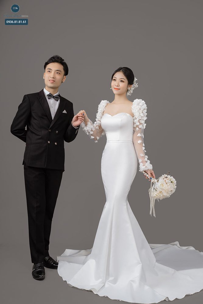 Váy cưới đuôi cá dài tay