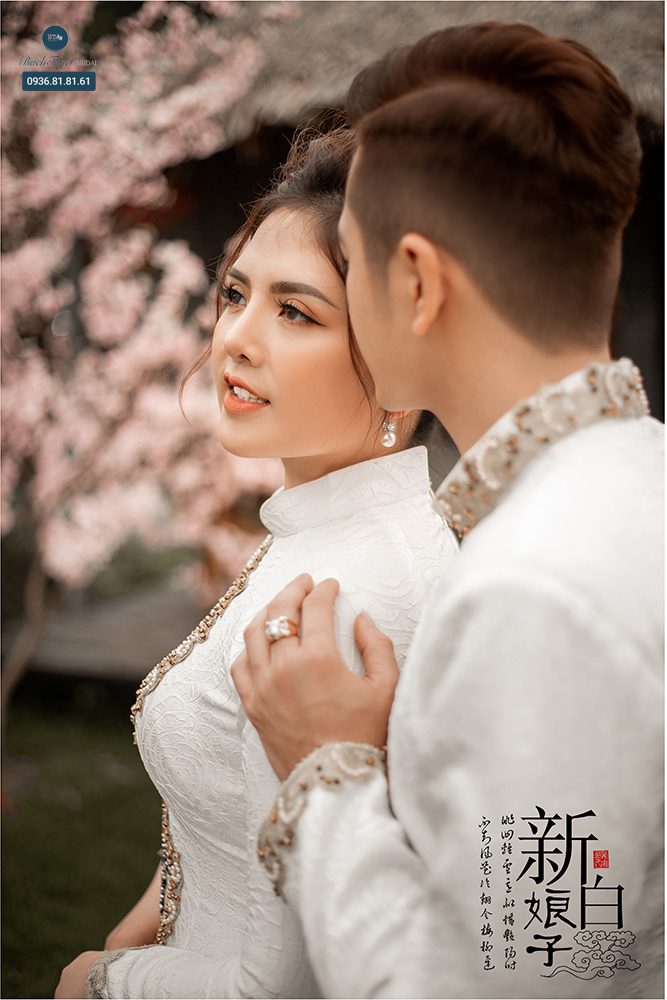 Trang điểm cô dâu mặc áo dài trắng
