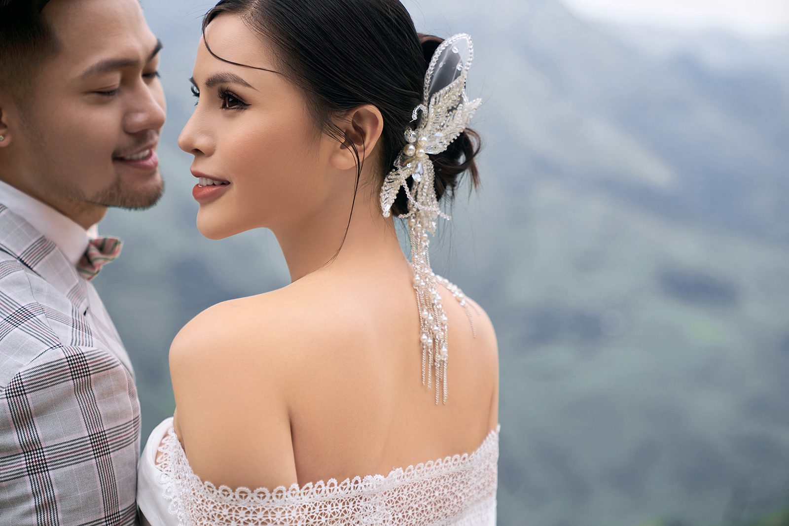 3 cách trang điểm cô dâu tone Tây đón đầu xu hướng sang chảnh, cá tính