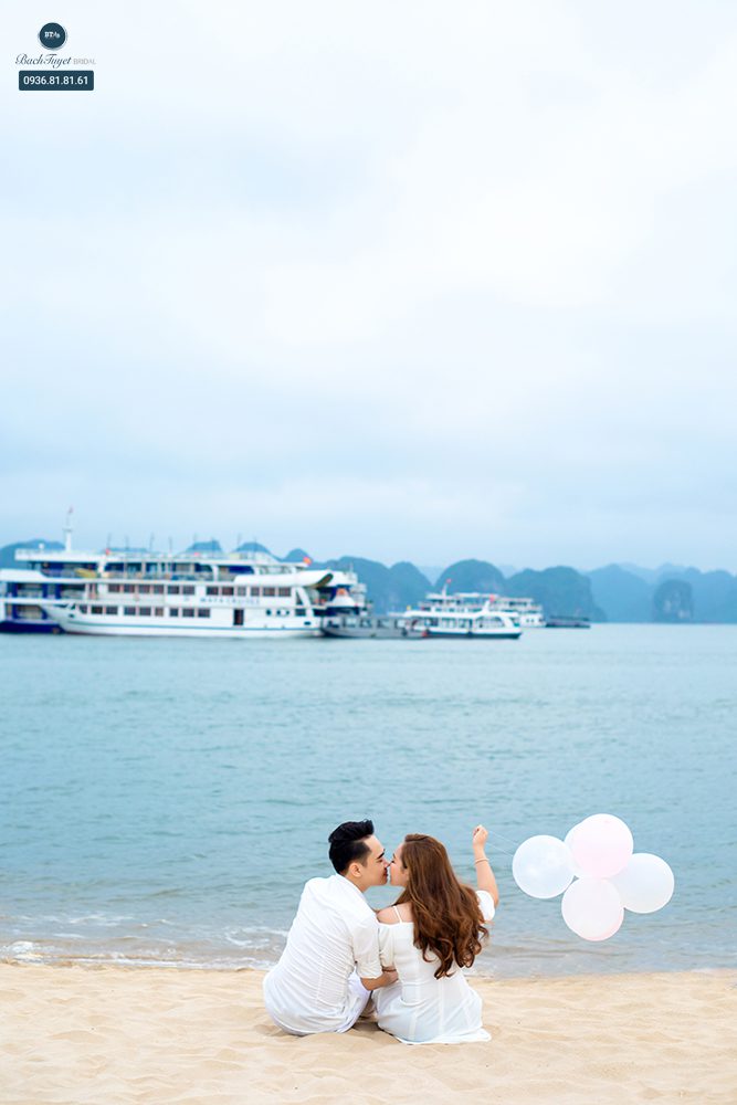 Đồ đôi chụp ảnh cưới ở bãi biển