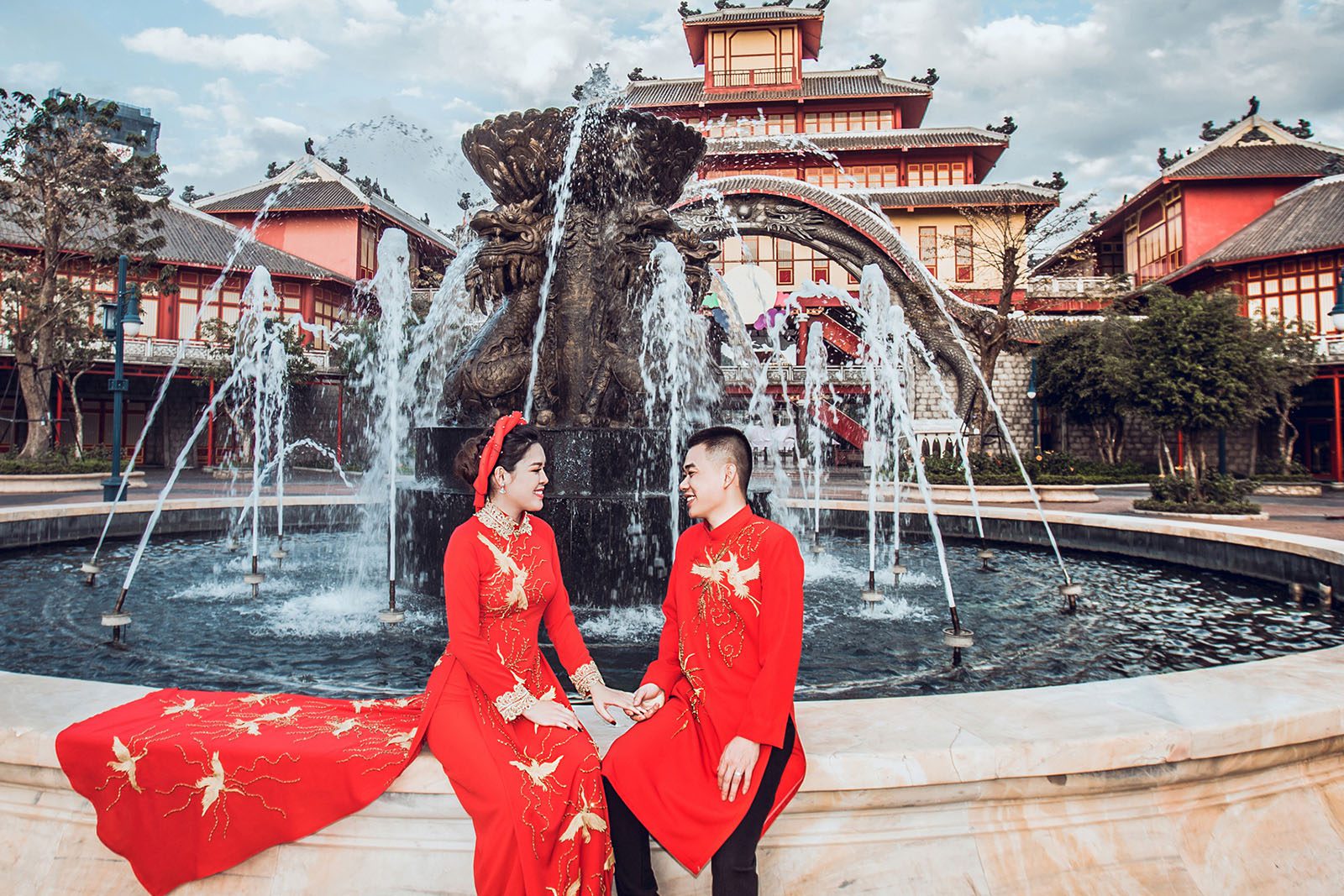 Kinh nghiệm lựa chọn áo dài cưới cặp không phải ai cũng biết