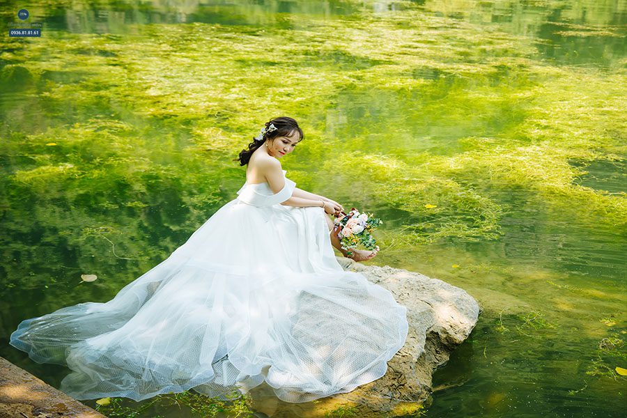 Chụp ảnh cưới Tràng An vào mùa xuân 