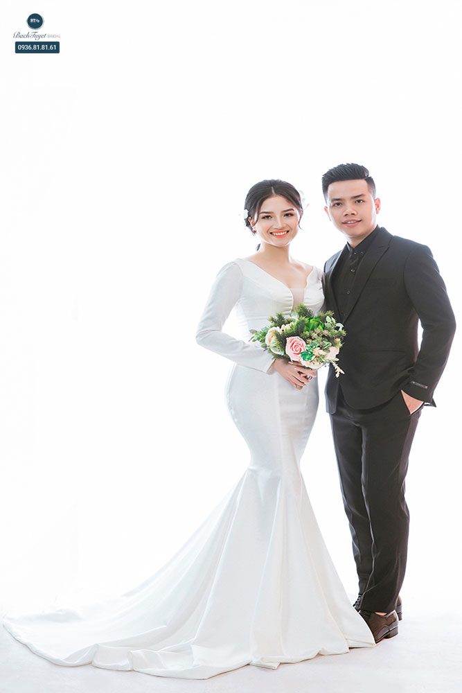 Kiểu tóc hất mái trẻ trung cho chú rể 