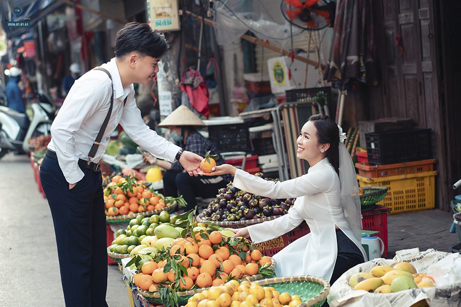 Bắt trend chụp ảnh cưới street style, tại sao không? Ý tưởng về bối cảnh chụp ảnh cưới street style