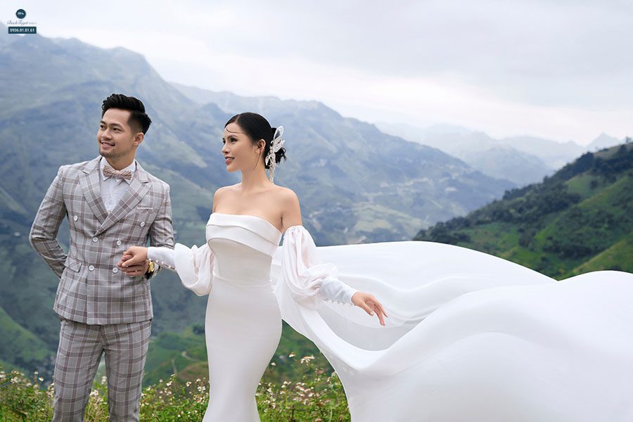 Váy cưới cho tiệc cưới ngoài trời 