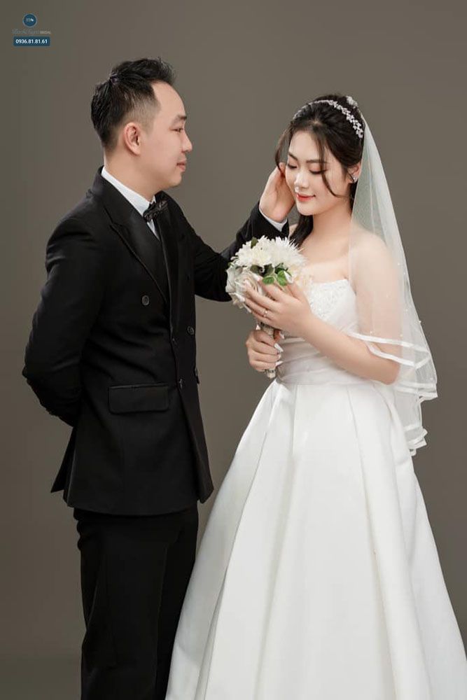 Chọn váy cưới cho cô dâu có bắp tay kém thon cần lưu ý gì