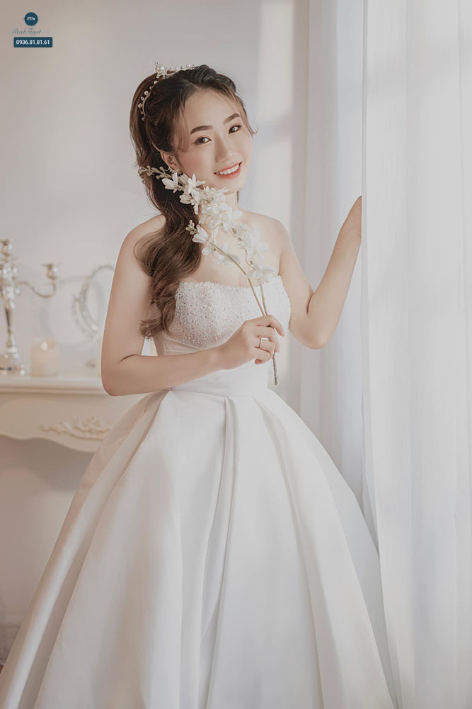Trang phục cưới cho cô dâu trong đám cưới mùa hè 