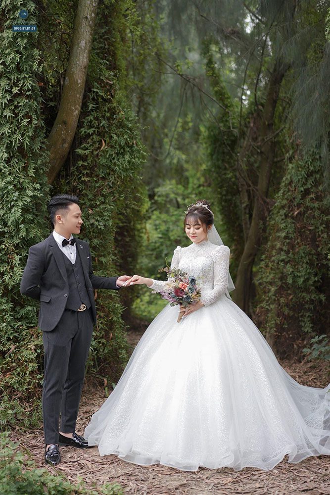 Váy cưới dài tay cho cô dâu bắp tay to