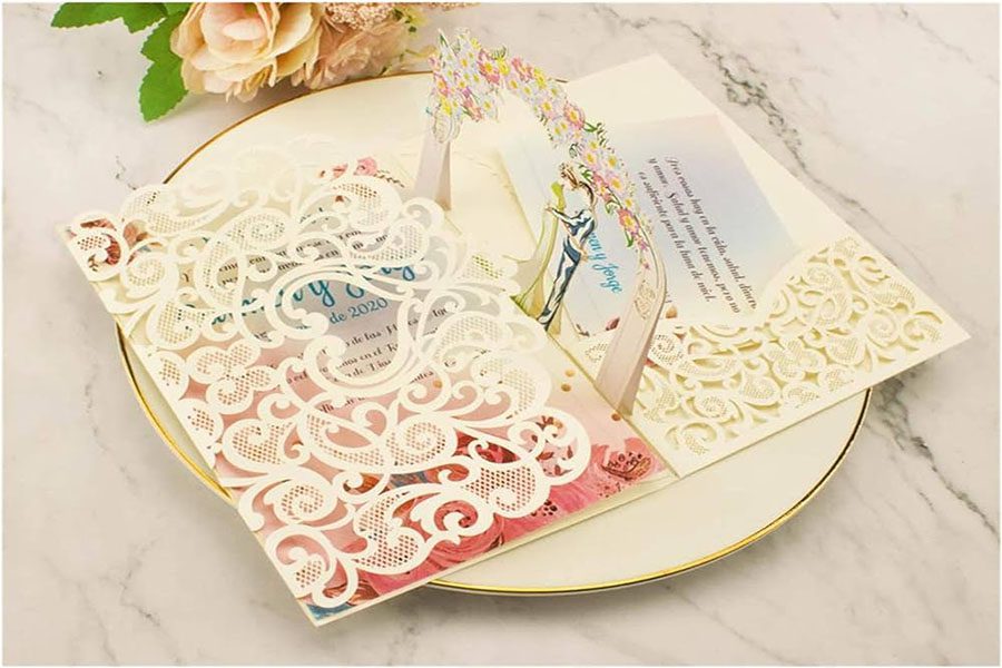 Thiệp cưới có thiết kế 3D