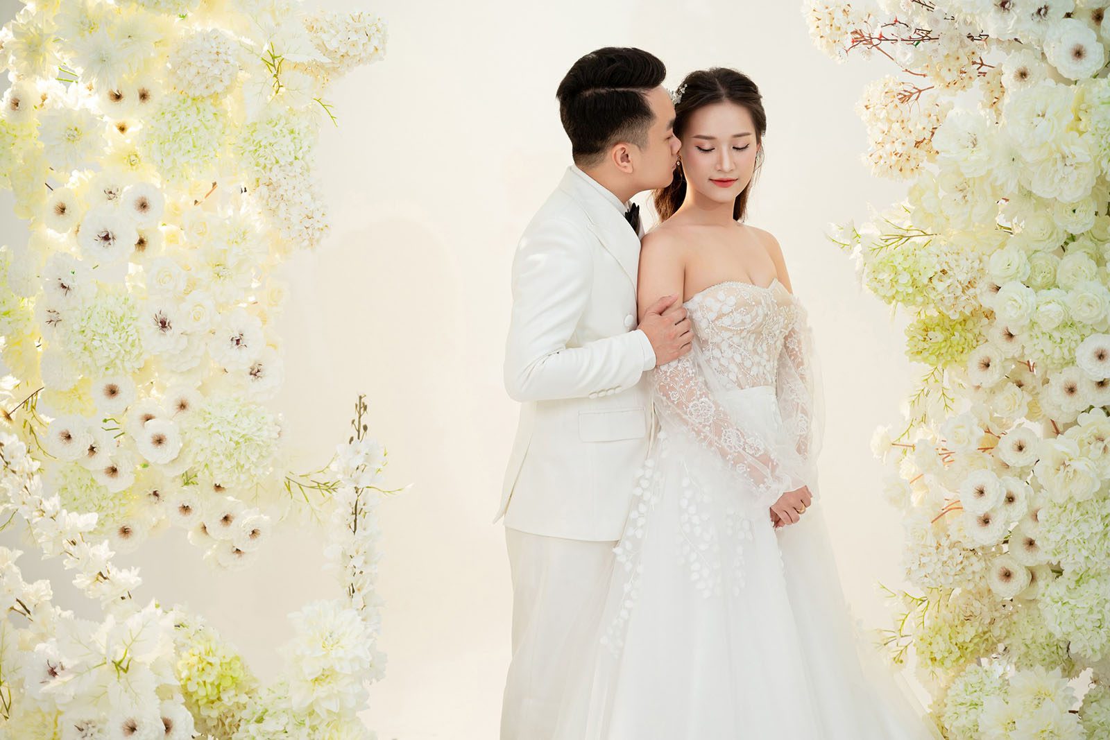 Gợi ý các mẫu background chụp ảnh cưới đẹp lung linh không nên bỏ lỡ