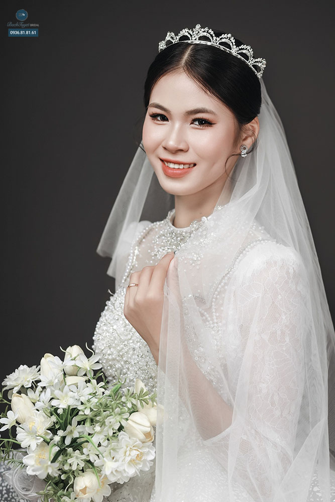 Chọn vương miện cô dâu theo phong cách cá nhân 