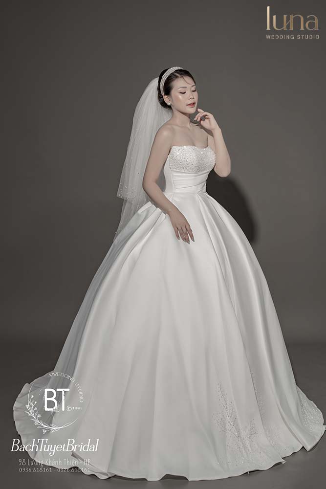 Phụ kiện cho váy cưới satin