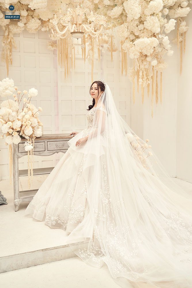 Voan cưới cô dâu dài cổ điển 