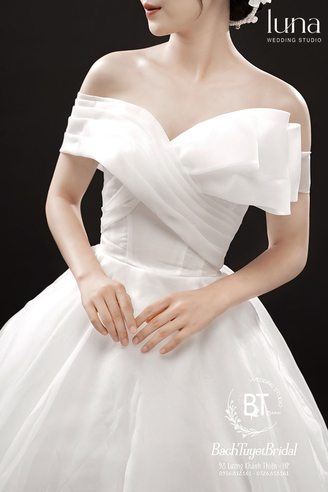 Váy cưới dáng chữ A thanh lịch