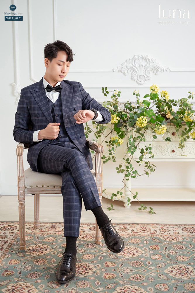 Vest cưới chú rể kẻ caro 