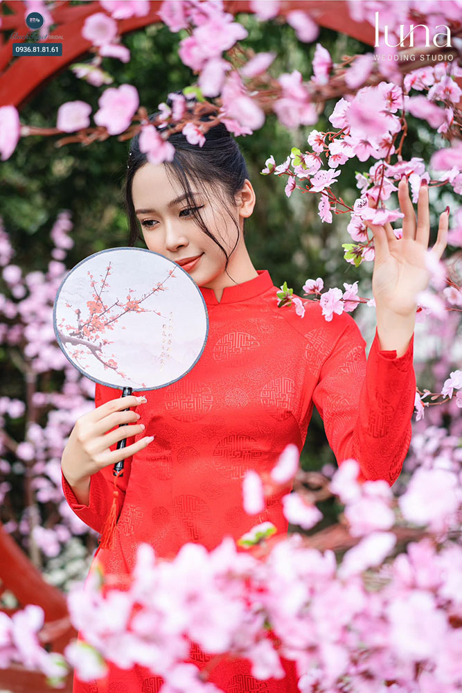 Concept chụp ảnh Tết với hoa 