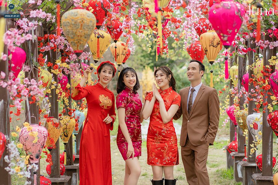 Trang phục, đạo cụ sẵn có 