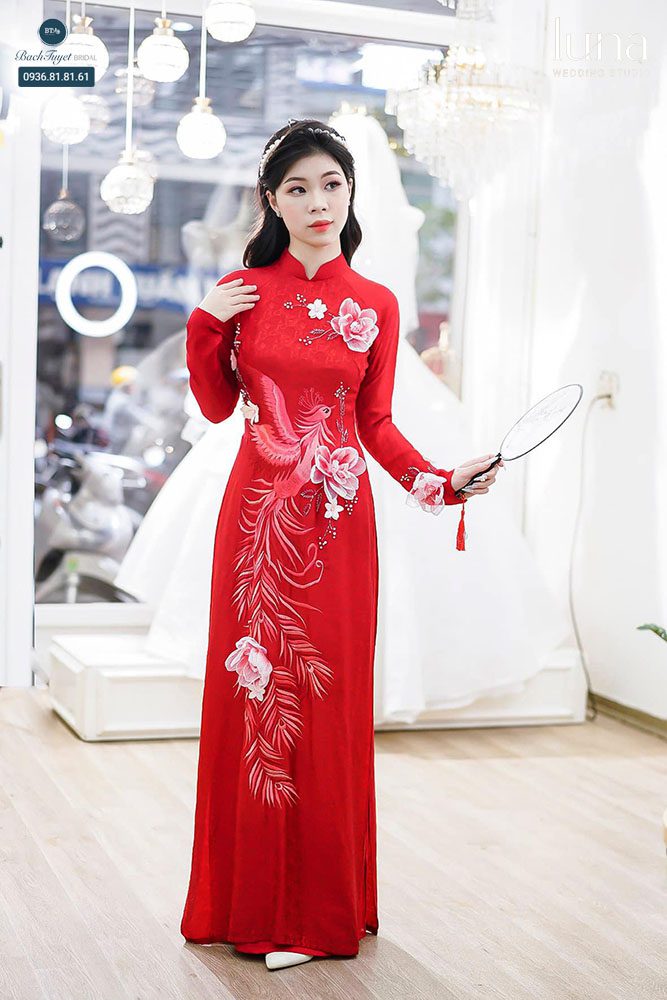 Áo dài cưới thêu hoa nổi 3D