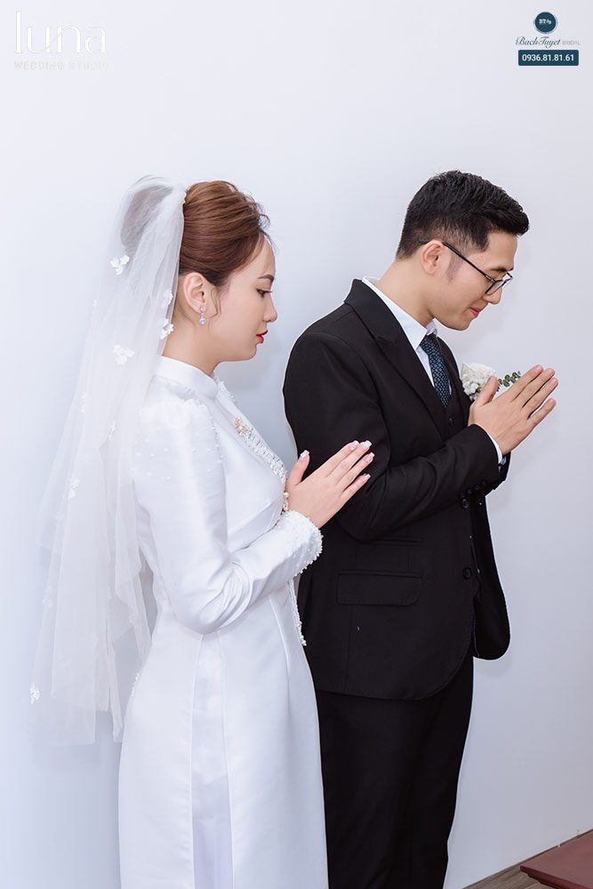 Khăn voan phối cùng áo dài cưới 