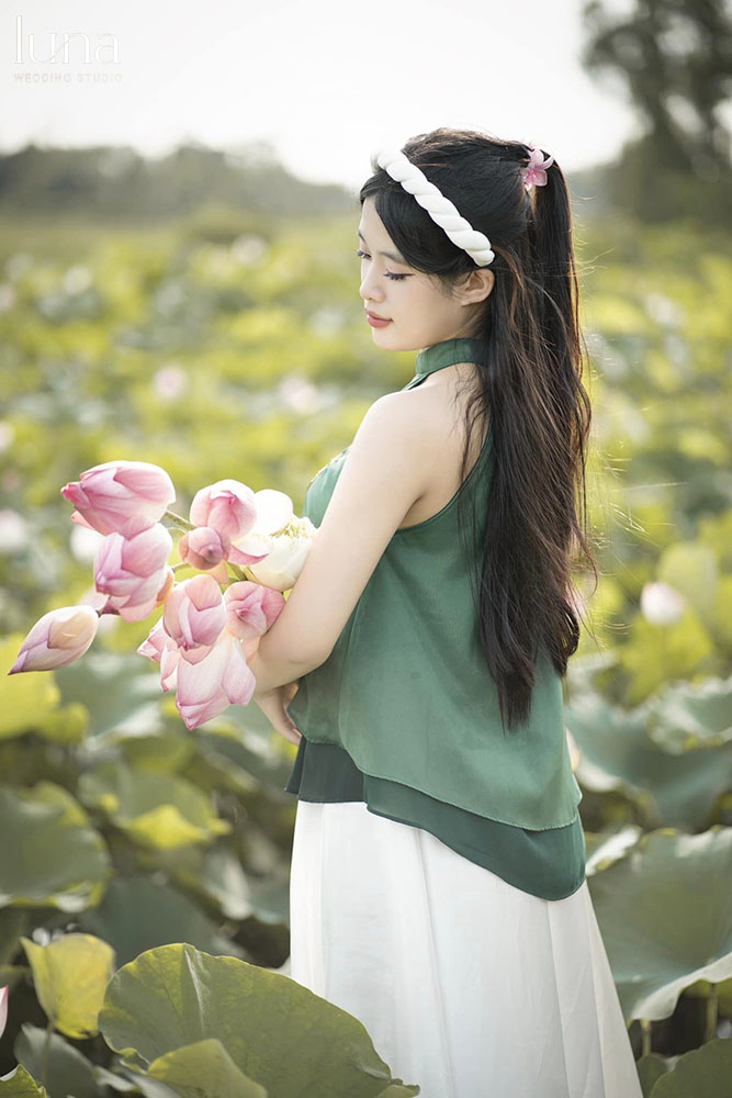 Concept chụp ảnh beauty với hoa